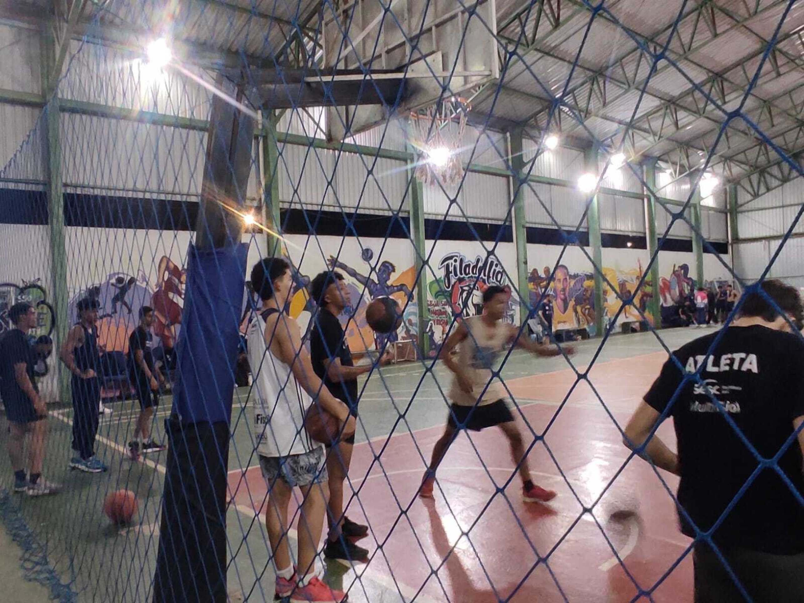 Luizão, um dos atletas da equipe, pretende levar o nome da cidade por onde jogar