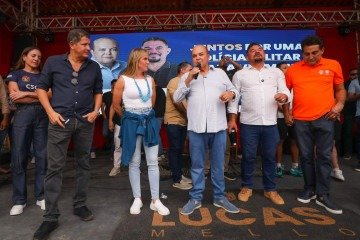 Além disso, de acordo com o governador, as escolas cívico-militares serão ampliadas -  (crédito: Renato Alves/Agência Brasília)