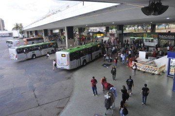 31/05/2025. Crédito: Minervino Júnior/CB/D.A Press. Brasil. Brasilia - DF. Rodoviária do Plano Piloto no primeiro dia de funcionamento com gestão da iniciativa privada. escada rolante estragada. - (crédito: Minervino Júnior/CB/D.A.Press) 31/05/2025. Crédito: Minervino Júnior/CB/D.A Press. Brasil. Brasilia - DF. Rodoviária do Plano Piloto no primeiro dia de funcionamento com gestão da iniciativa privada. escada rolante estragada. - (crédito: Minervino Júnior/CB/D.A.Press)