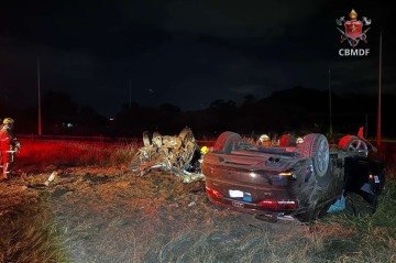Duas pessoas não resistiram aos ferimentos na BR 060 -  (crédito: CBMDF/Divulgação)