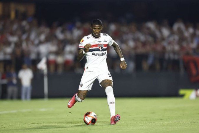ARBOLEDA - Fez grande partida, com grande posicionamento e ótimas interceptações - Nota 7,0 - Foto: Rubens Chiri / São Paulo FC
