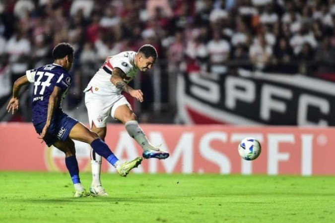 LUCIANO -  Fez boas jogadas, marcou o gol do São Paulo e foi melhor jogador de linha do Tricolor - Nota 7,0 -Rubens Chiri / São Paulo FC