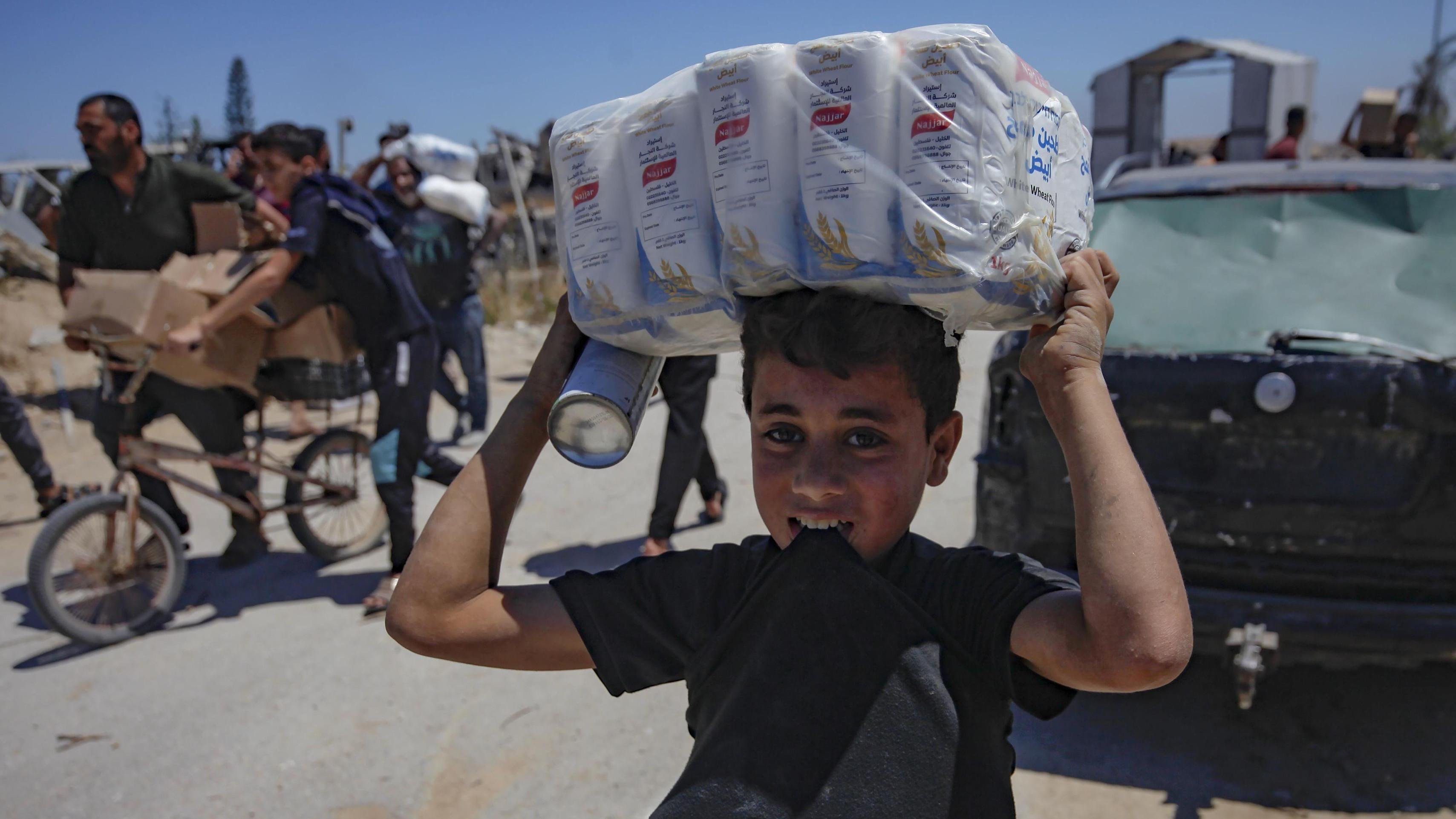 Como o polêmico plano de ajuda humanitária a Gaza apoiado por EUA e Israel está provocando caos