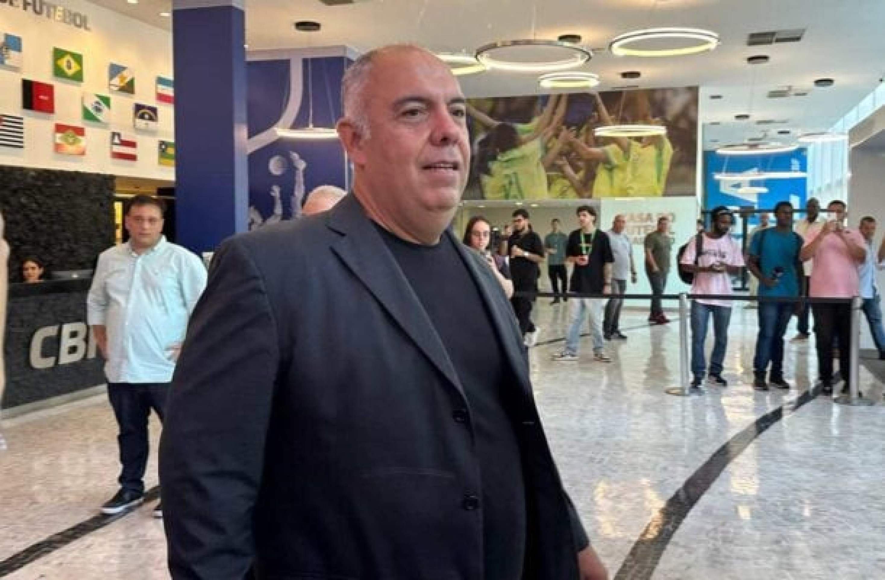 Ex-vice de futebol do Flamengo, Marcos Braz é anunciado como executivo do Remo