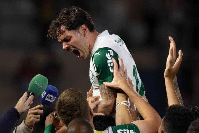 MAURÍCIO – Após um primeiro tempo sem grande destaque, cresceu na etapa final principalmente através de lançamentos e cruzamento. Mas saiu para a entrada de Allan. NOTA 5,5. Foto: Cesar Greco/Palmeiras