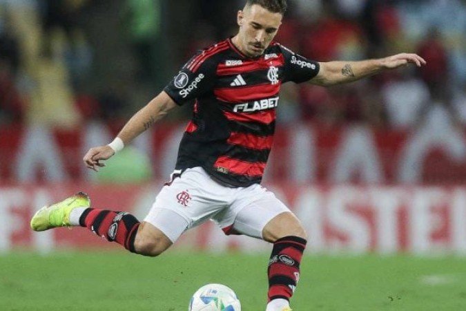 LÉO ORTIZ: Camisa 10 da zaga, joga muito confortável. Ganhou todas disputas defensivas e teve papel fundamental na criação, especialmente no gol de Arrascaeta no primeiro tempo.  NOTA: 8