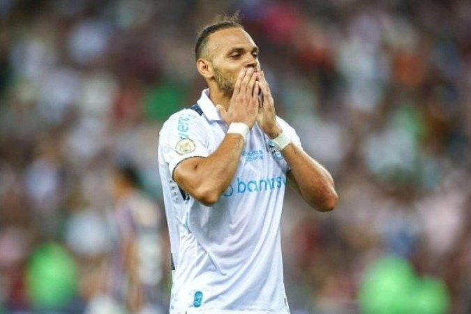Braithwaite (foto) abriu o placar para o Grêmio e Cristian Olivera ampliou a vantagem ainda no primeiro tempo - (crédito: Foto: Lucas Uebel / Grêmio) Braithwaite (foto) abriu o placar para o Grêmio e Cristian Olivera ampliou a vantagem ainda no primeiro tempo - (crédito: Foto: Lucas Uebel / Grêmio)