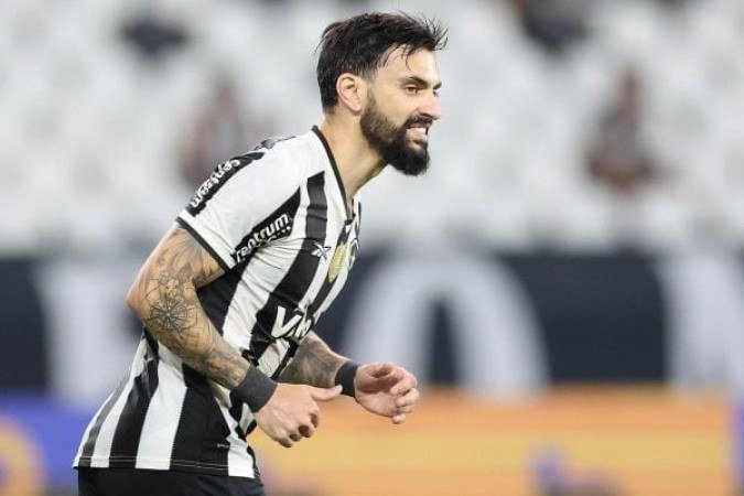 MASTRIANI - Arrumou algumas faltas. Importante para ganhar tempo. Conseguiu incomodar mais do que Rwan - NOTA: 6,0 - Foto: Vitor Silva/Botafogo