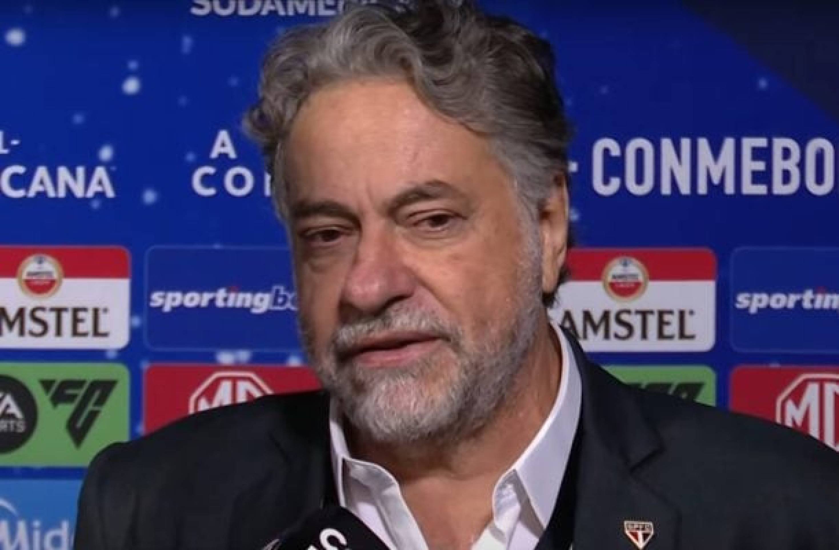 Casares deixa o São Paulo e vai ver o PSG campeão junto com o filho Casares deixa o São Paulo e vai ver o PSG campeão junto com o filho