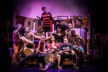 Elenco e diretor do espetáculo 'Taguá' -  (crédito: Cristiano Costa)