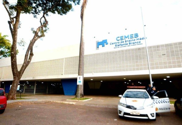 Greve dos professores - Elefantes Branco - (crédito: Ed.Alves CB/DAPress)