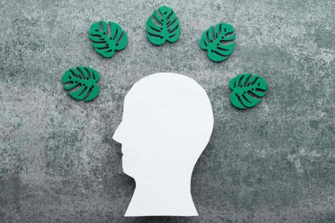 Tristeza, ansiedade e depressão são sinais comuns da solastalgia (Imagem: HalynaRom | Shutterstock) - (crédito: EdiCase) Tristeza, ansiedade e depressão são sinais comuns da solastalgia (Imagem: HalynaRom | Shutterstock) - (crédito: EdiCase)