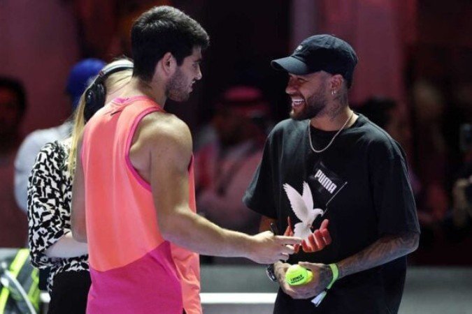 Neymar e Carlos Alcaraz tiveram um encontro na Arábia Saudita, quando o atacante ainda defendia o Al-Hilal -  (crédito: Richard Pelham/Getty Images))