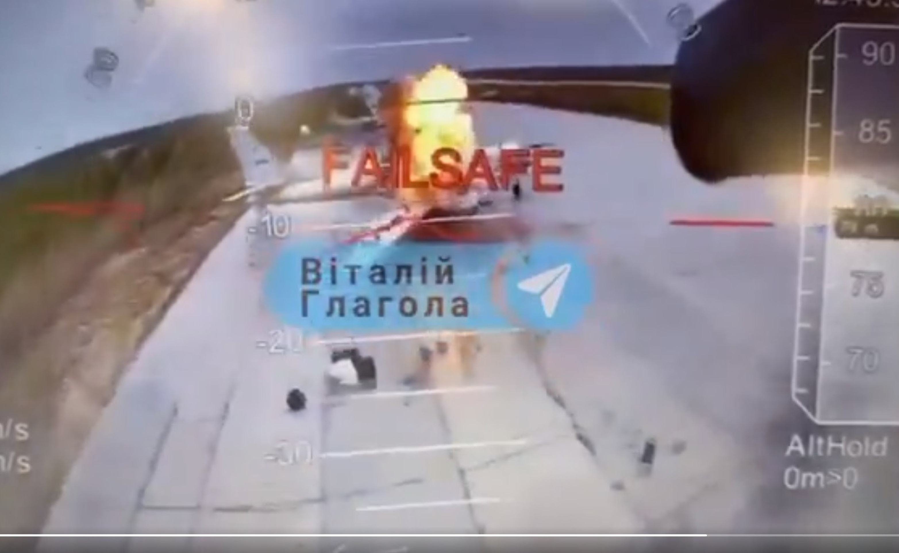 e atinge aviões estratégicos da Rússia, na Sibéria, provocando bilhões de dólares em prejuízos e atinge aviões estratégicos da Rússia, na Sibéria, provocando milhões de dólares em prejuízos