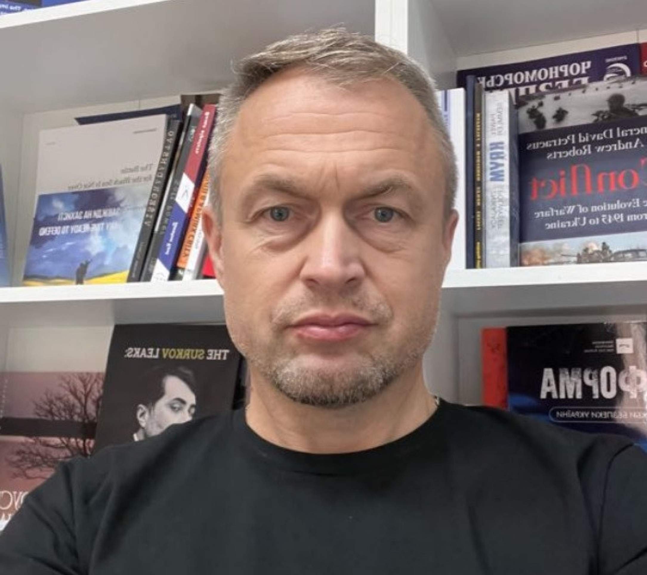 Mykhailo Samus, diretor da Rede de Pesquisas sobre a Nova Geopolítica (em Kiev) Mykhailo Samus, diretor da Rede de Pesquisas sobre a Nova Geopolítica (em Kiev)