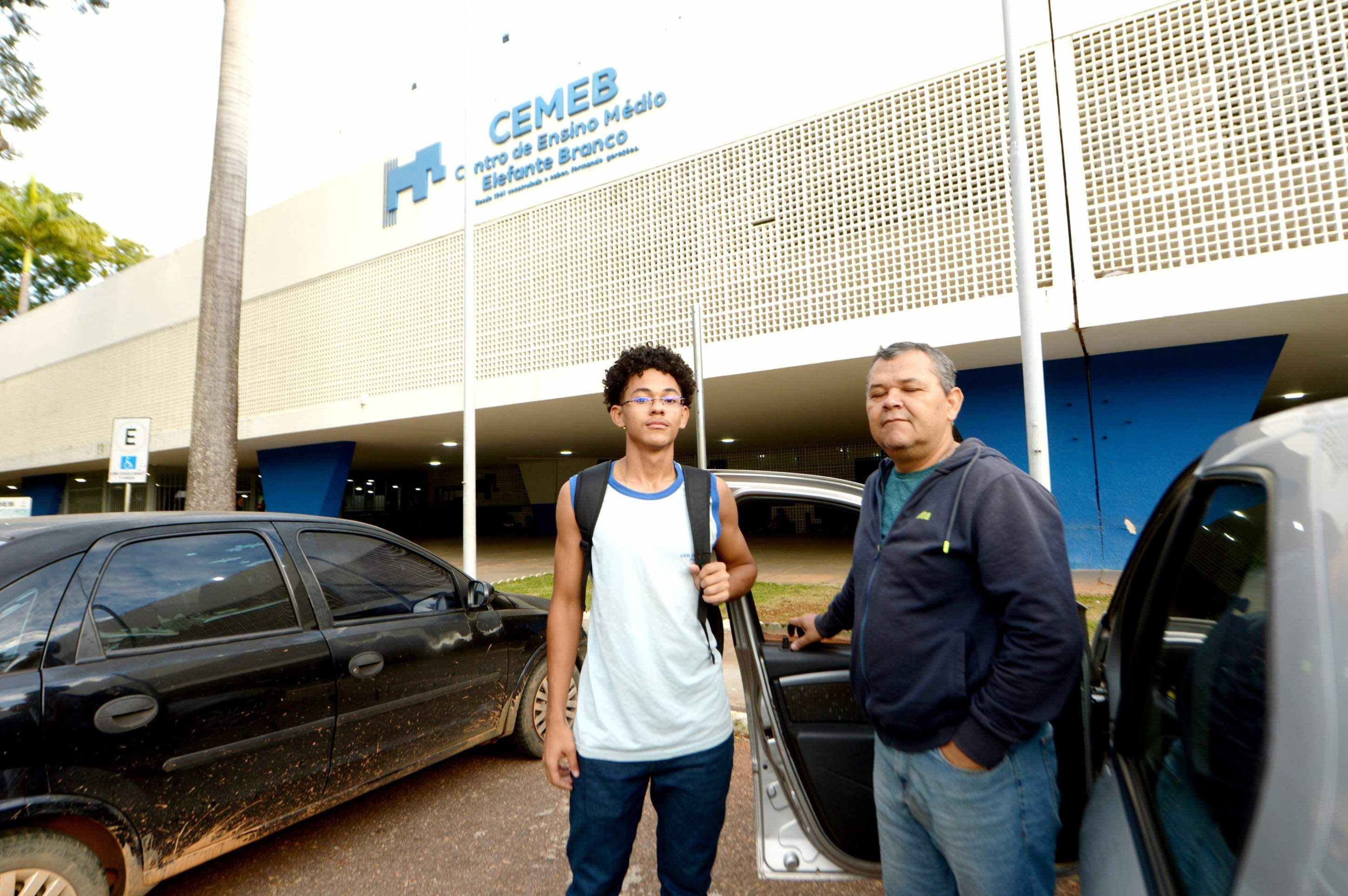 André relatou que o filho, André Guimarães Paiva, de 17 anos, já enfrentou uma greve no primeiro ano e, agora, novamente precisa lidar com a interrupção das aulas