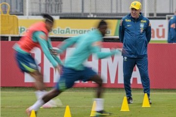 Primeira escalação da Seleção Brasileira sob o comando de Carlo Ancelotti será definida no último treino, no fim da tarde de hoje, no Equador -  (crédito: Nelson Almeida/AFP)