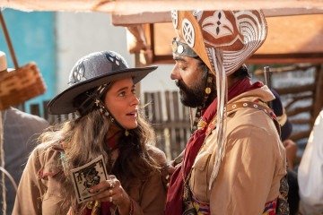 Produção traz releitura do cangaço de Lampião e Maria Bonita, agora com Rosa (Isadora Cruz) 
e Josué (Thomás Aquino)
 -  (crédito: Globo/Estevam Avellar)