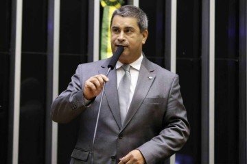 Durante seu mandato, de 2019 a 2023, foi vice-líder do governo Bolsonaro e integrou comissões como a CCJ, Segurança Pública, Viação de Transportes e Orçamento

 -  (crédito: Najara Araújo/Câmara)