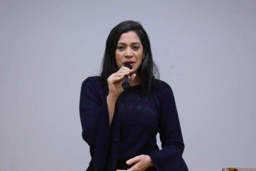 'No Congresso, as mulheres ocupam apenas 18% das cadeiras. Esse número, embora crescente, é um alerta sobre a urgência em ampliarmos nossa presença política', destacou a deputada Isa Arruda -  (crédito: Vinícius Loures/Câmara dos Deputados)