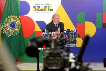 A coletiva com Lula foi convocada às pressas nesta manhã, sem aviso prévio sobre o tema, e teve início com quase uma hora de atraso -  (crédito: Ed Alves/CB/D.A Press)