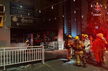 Incêndio em distribuidora ocorreu na noite de segunda (2)