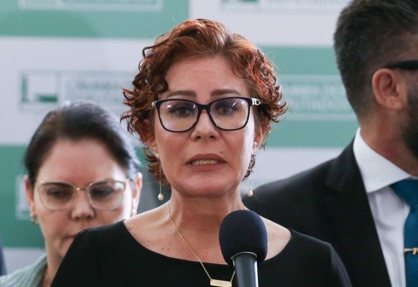 Na decisão, o ministro declarou que Carla Zambelli insiste, 'mesmo que de modo atabalhoado e confuso', em divulgar notícias falsas e atacar o Poder Judiciário - (crédito: Lula Marques/EBC)