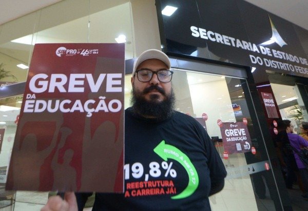  Ed Alves CB/DA Press