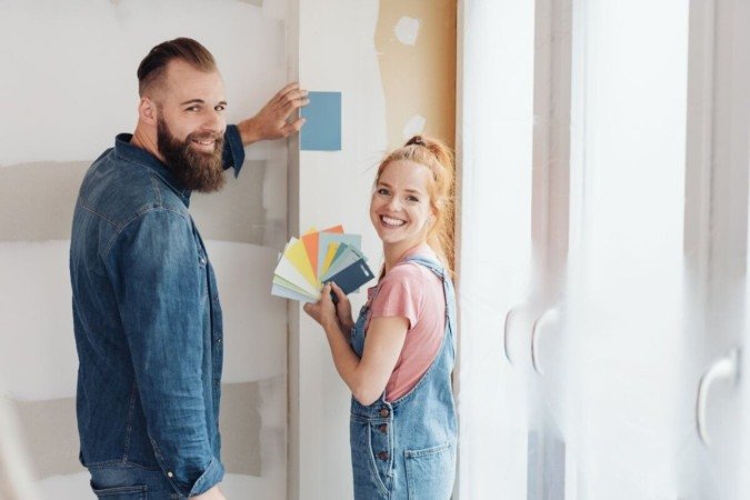 Diversos aspectos podem influenciar a escolha da tinta para a parede (Imagem: stockfour | Shutterstock) - (crédito: EdiCase) Diversos aspectos podem influenciar a escolha da tinta para a parede (Imagem: stockfour | Shutterstock) - (crédito: EdiCase)