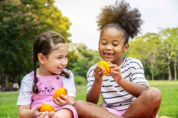 A alimentação infantil deve ser equilibrada e saudável (Imagem: chingyunsong | Shutterstock) - (crédito: EdiCase) A alimentação infantil deve ser equilibrada e saudável (Imagem: chingyunsong | Shutterstock) - (crédito: EdiCase)