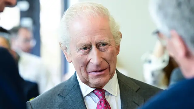 Rei Charles III estaria 