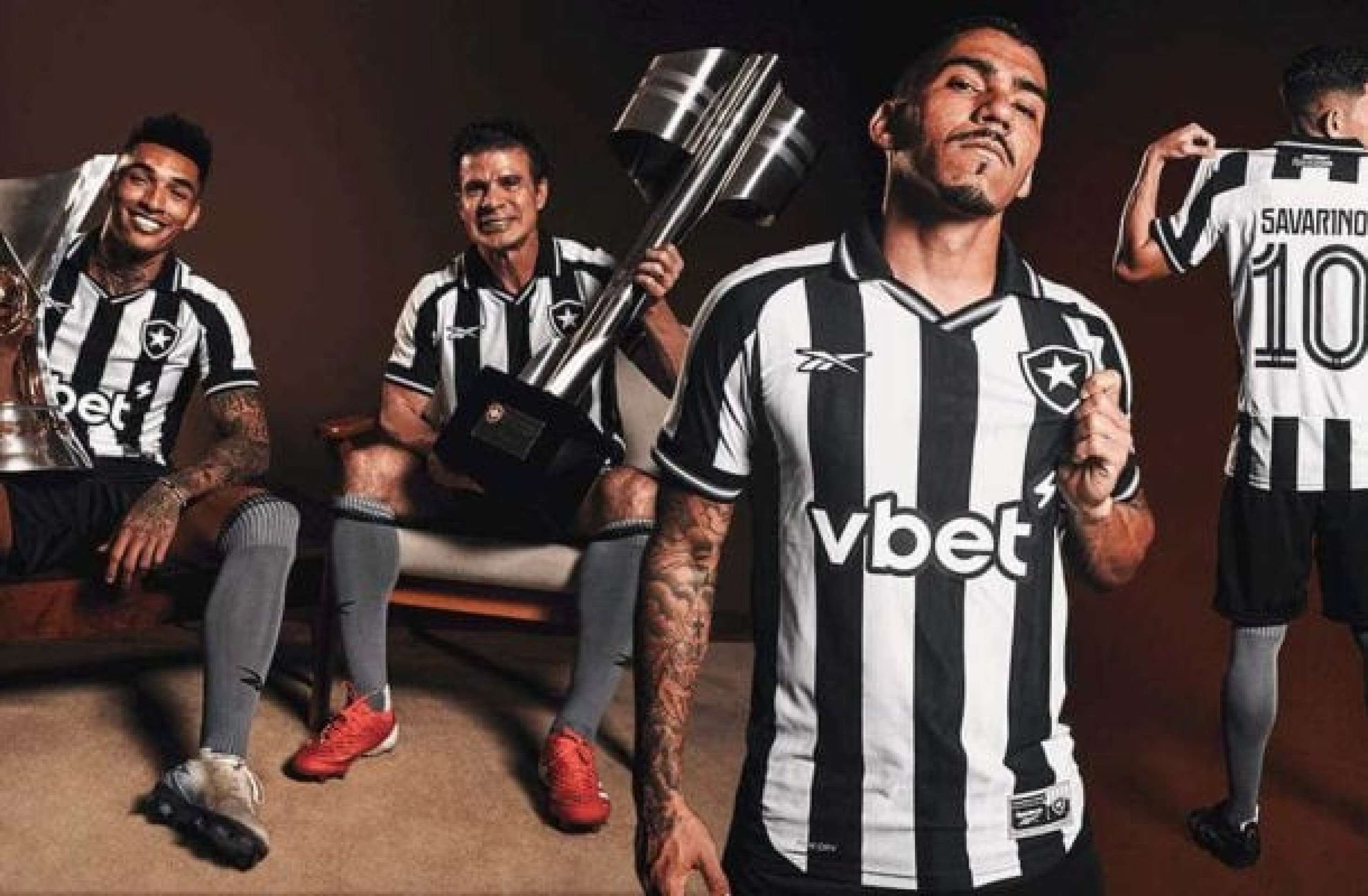Botafogo lança novo primeiro uniforme para sequência da temporada