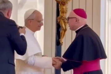 A presença de dom Ricardo em Roma se estendeu à participação no seminário 'Evangelizar com as famílias de hoje e de amanhã. Desafios eclesiológicos e pastorais' -  (crédito: Reprodução/Instagram/@cnbb)