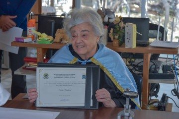 No ano ado, a arqueóloga recebeu o título de Doutora Honoris Causa da Universidade Federal do Piauí -  (crédito: Divulgação/UFPI)