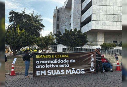Segundo a Secretaria de Educação, 255 das 713 unidades escolares da rede pública aderiram integralmente ao movimento -  (crédito: Mariana Saraiva CB/DA Press)