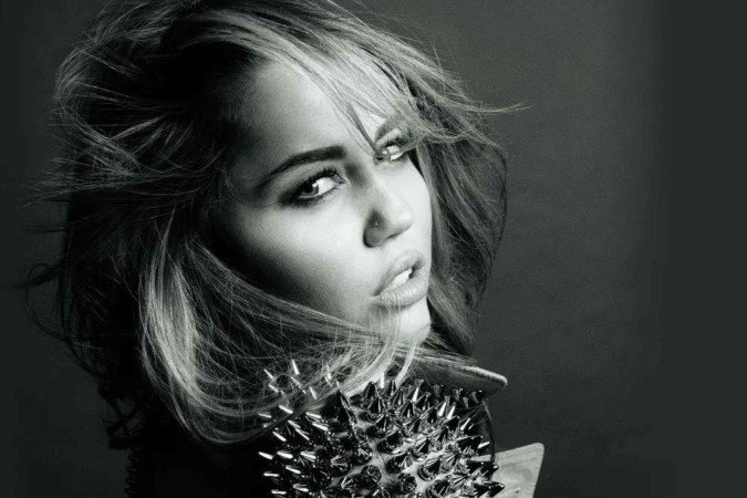 Miley Cyrus revela tratamento inusitado: “experimentei esperma de salmão” -  (crédito: TMJBrazil)