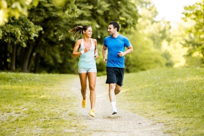A corrida é um dos treinos aeróbios mais eficazes para quem quer perder peso (Imagem: BGStock72 | Shutterstock) -  (crédito: EdiCase)