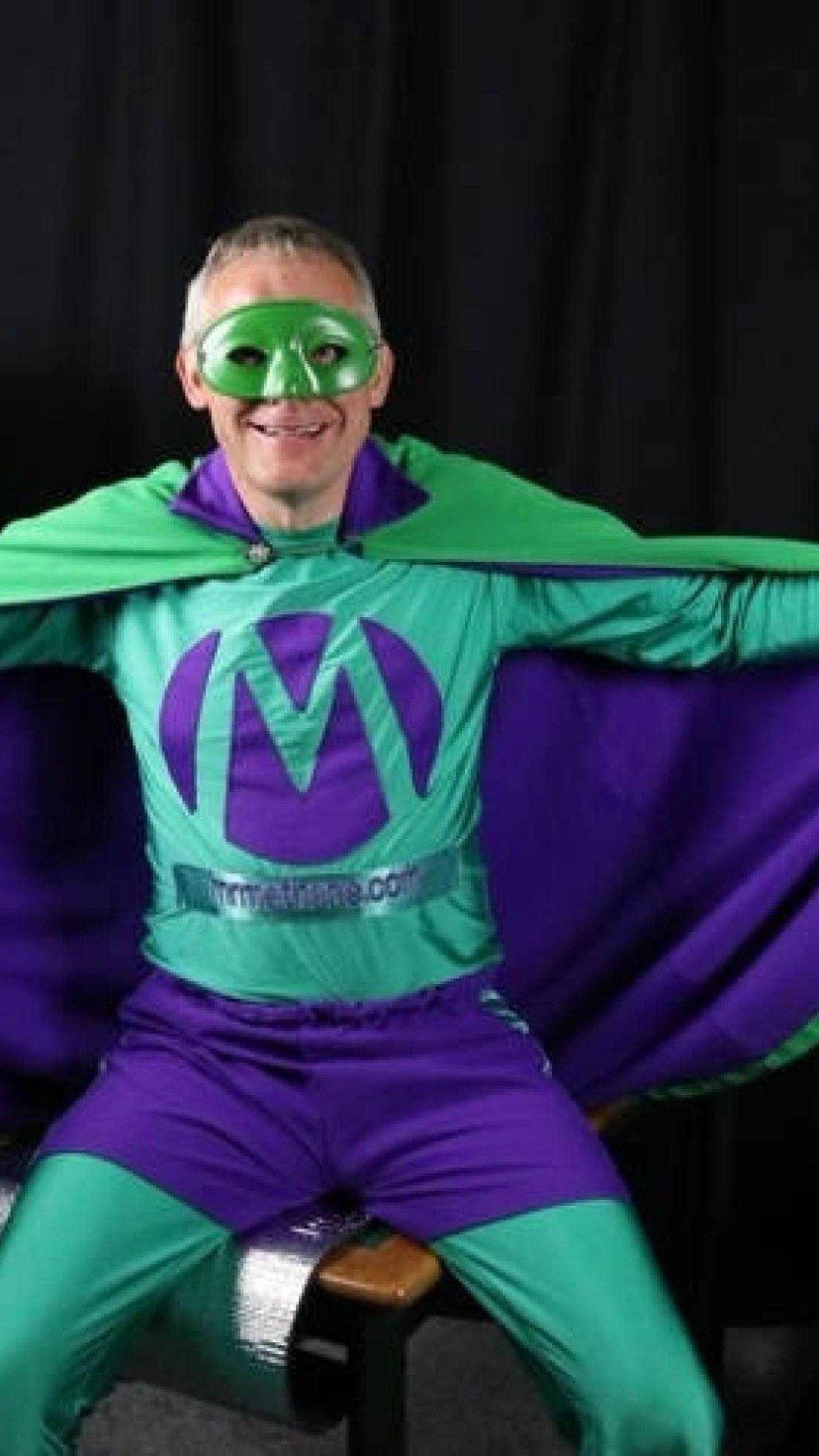 Flatulista: homem bate recorde por fazer música soltando pum	 -  (crédito: Divulgação/Guinness)