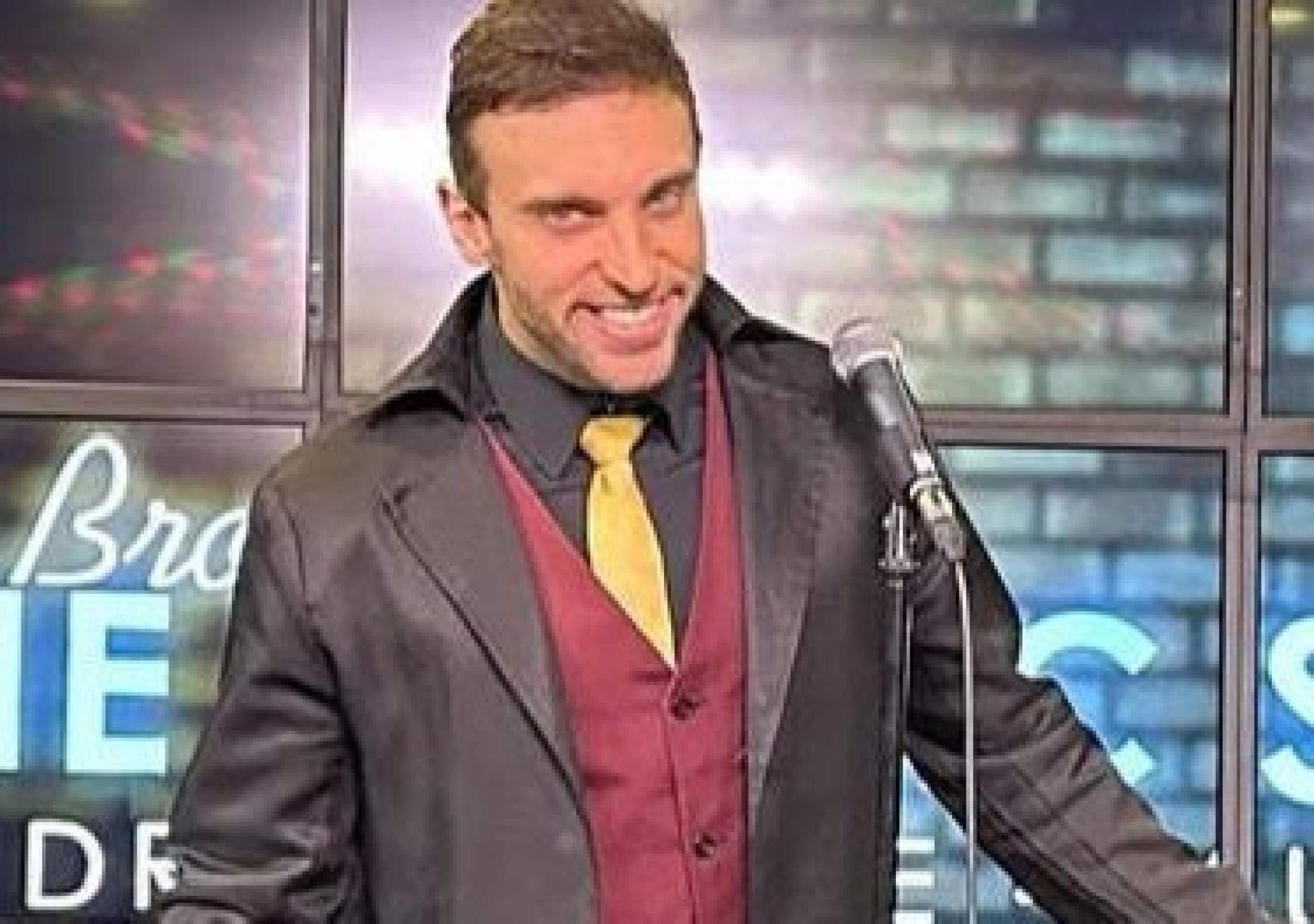 Léo Lins é condenado a mais de 8 anos de prisão e multa de R$ 1,3 milhão por piadas discriminatórias