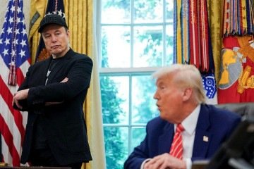 Espetacular briga entre o homem mais rico do mundo e o presidente americano chamou a atenção do planeta  -  (crédito: BBC Geral)