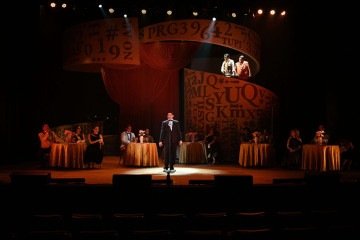 
Chatô e os Diários Associados — 100 Anos de Paixão
No dia 11 de junho, às 16h e às 20h, no Centro de Convenções Ulysses Guimarães. Ingressos: de R$50 a R$ 200. Não recomendado para menores de 10 anos
Classificação Indicativa: 10 anos
