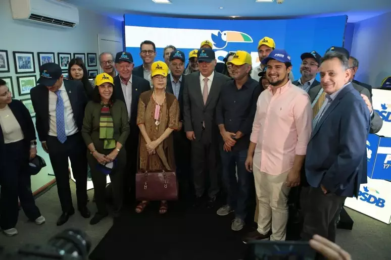 Dirigentes e parlamentares do PSDB participaram da convenção partidária em Brasília para discutir a união com o Podemos

 -  (crédito: Reprodução/Redes Sociais)