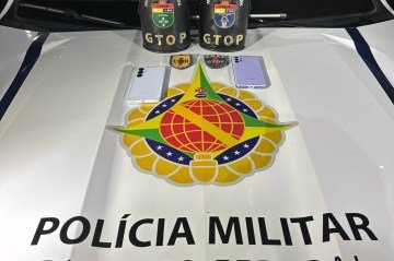 Homem foi detido com dois celulares. -  (crédito: Divulgação/PMDF)