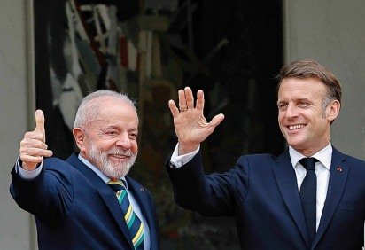 Petista também reafirmou, no telefonema ao francês, a importância do multilateralismo e da assinatura do acordo entre Mercosul e União Europeia -  (crédito: Ricardo Stuckert/PR)