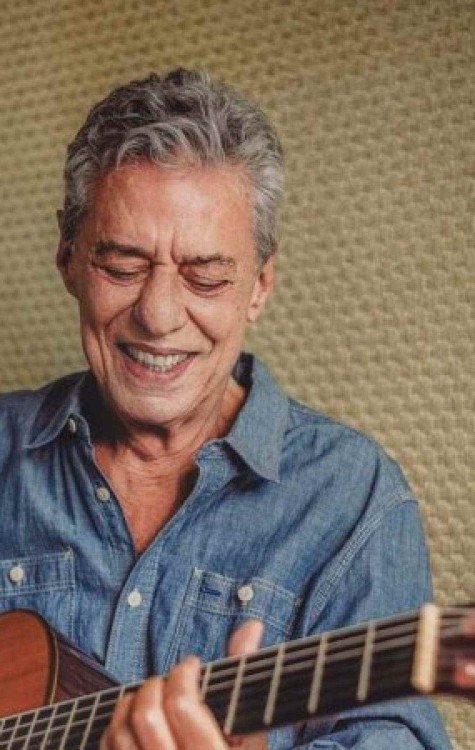 Chico Buarque realizou uma cirurgia para reduzir a pressão intracraniana -  (crédito: Arquivo)