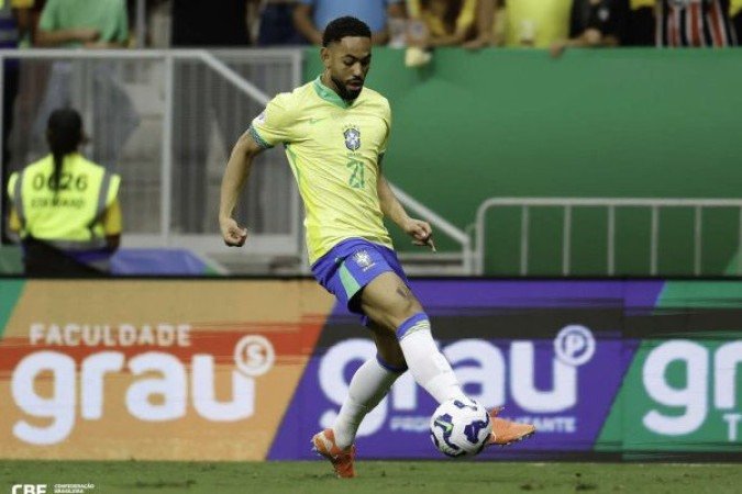 MATHEUS CUNHA  - Conseguiu entrar ocupando bem um espaço que estava esvaziado do jogo. Trouxe mais volume para o ataque, mas não conseguiu aparecer muito. Nota: 5,5 - Foto: Rafael Ribeiro/CBF
