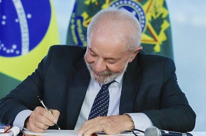 Lula anuncia acordo de moradia para desocupar Favela do Moinho