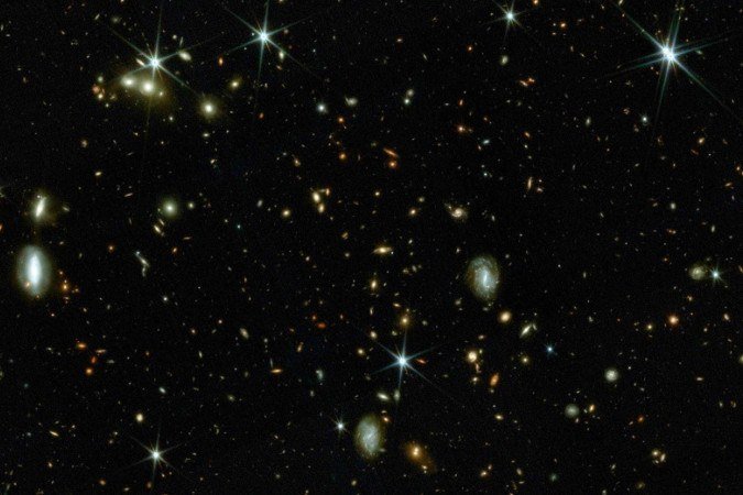 Mapa do Universo feito a partir de imagens do Telescópio Espacial James Webb disponível para observação e interação virtual -  (crédito: Reprodução/COSMOS-Web)