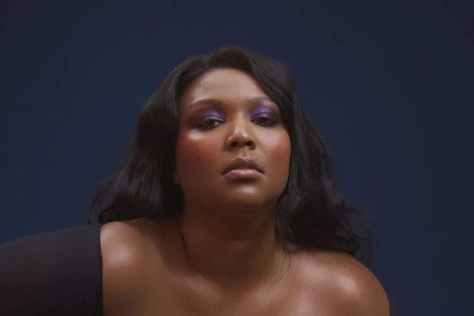 O posicionamento de Lizzo sobre grave acusação - (crédito: TMJBrazil) O posicionamento de Lizzo sobre grave acusação - (crédito: TMJBrazil)