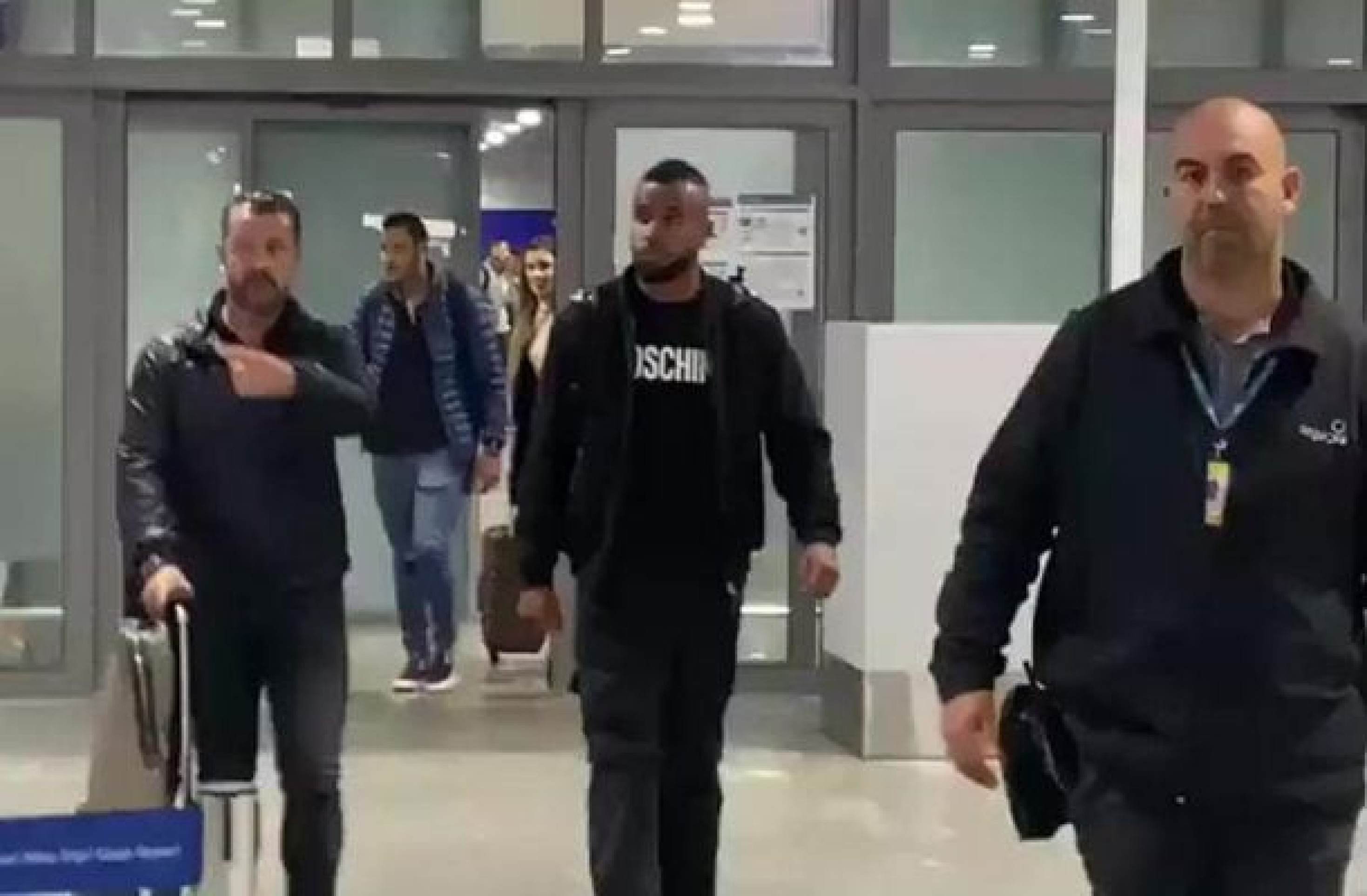 Alex Santana estreará pelo Grêmio só depois da parada para o Mundial